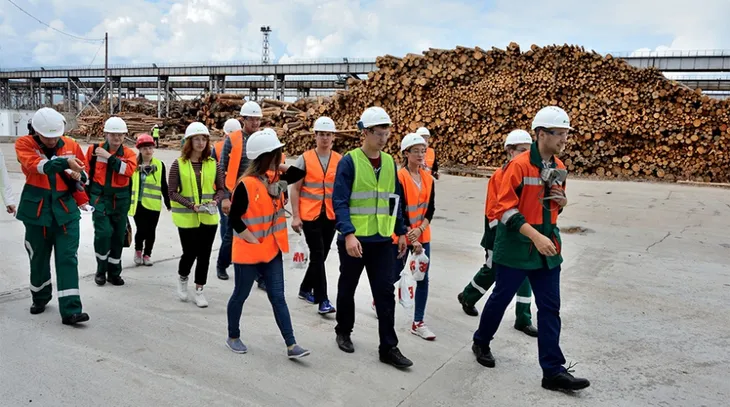 Шесть человек пострадали при ЧП на производстве в Братске