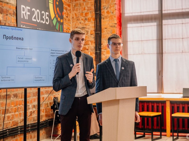 5370844268958172791121_2000_2000_199800