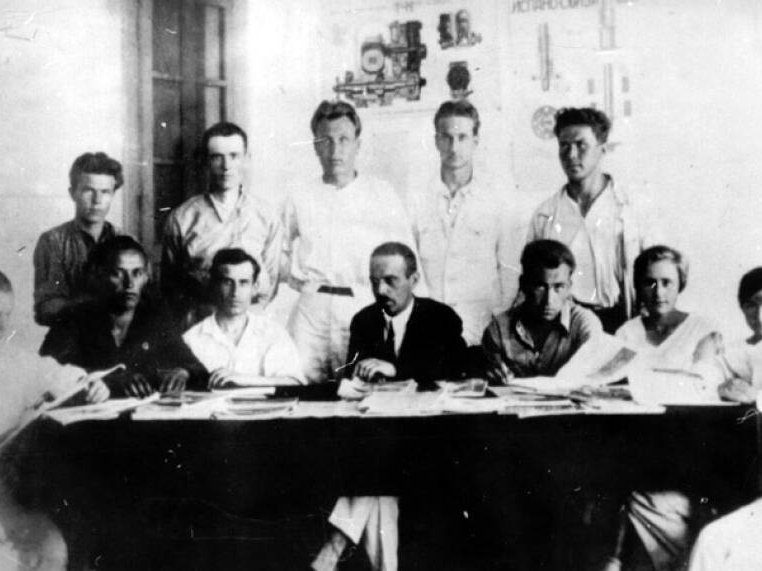 Bm2ftB7ZJmWFohUzr2y67bGlJZsJ1R6CDO2EvwhE