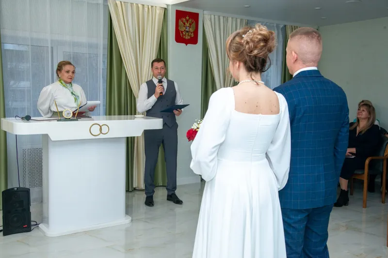 226 пар зарегистрировали брак в Иркутской области в красивую дату