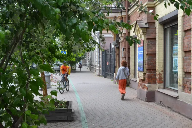 Женщины во всем мире работают больше мужчин