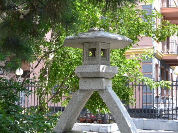 Монумент российско-японских связей в Иркутске