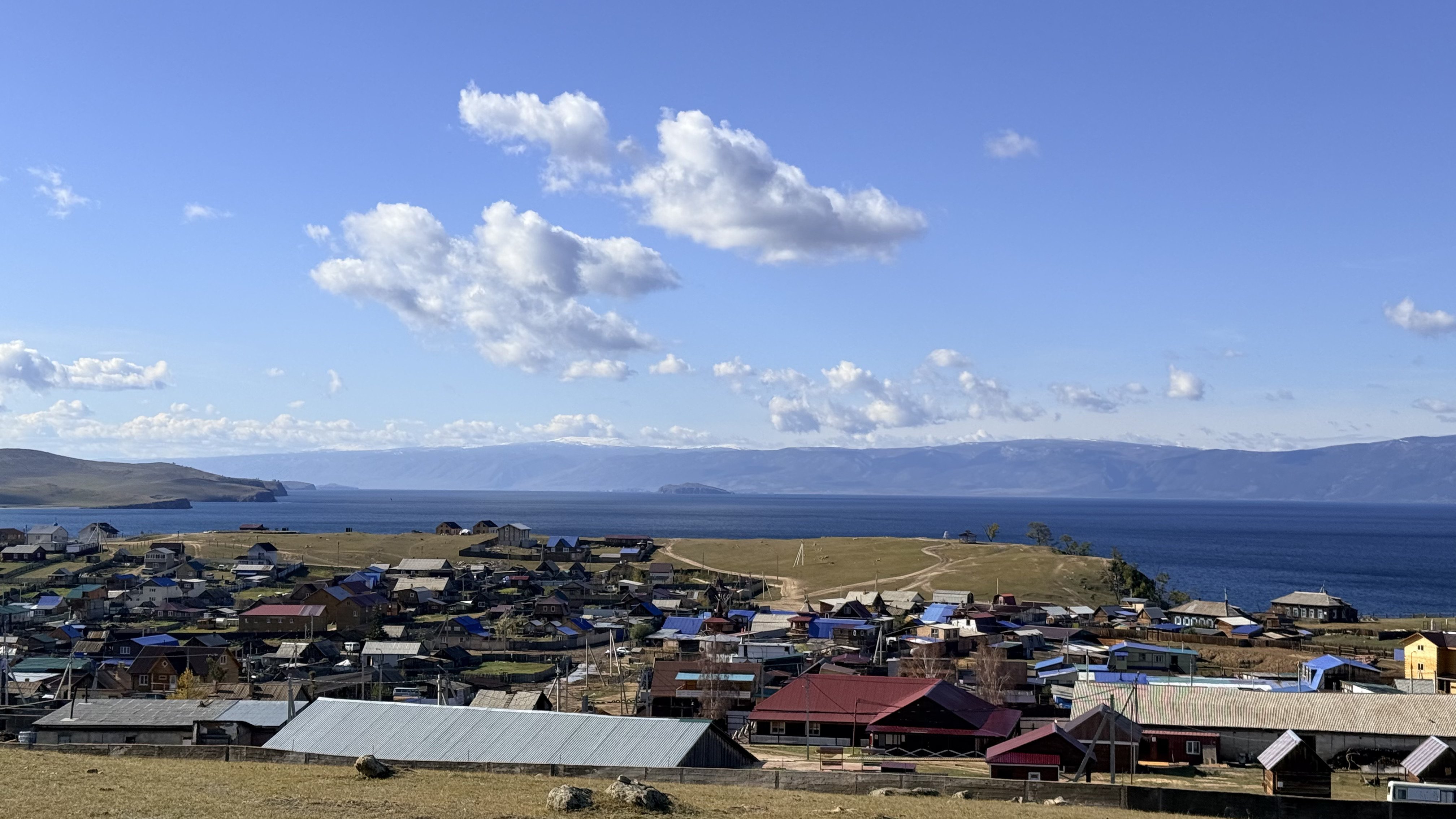 В Иркутской области отрегулируют перевозку туристов на Ольхон