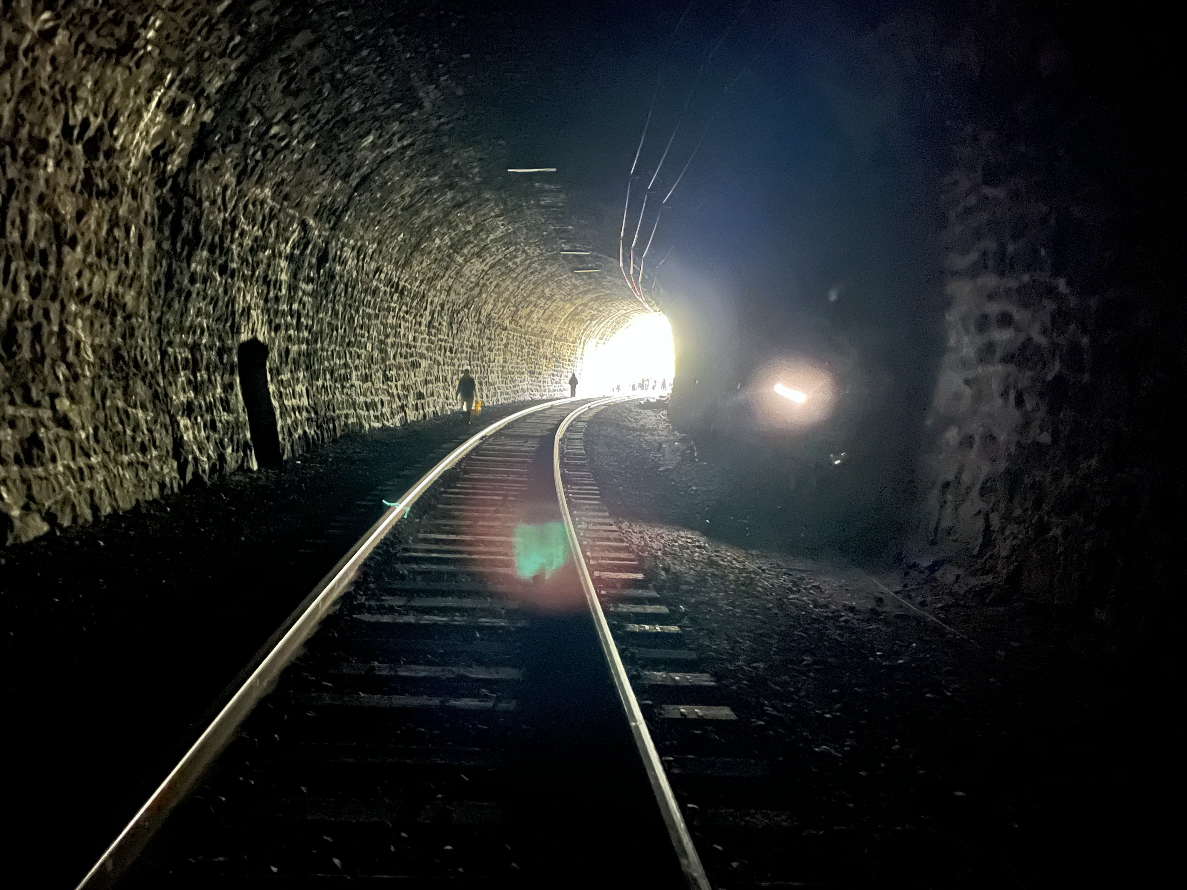 В Слюдянке нашли идеальный апатит возрастом 467 миллионов лет