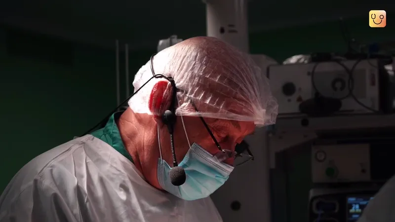 Операции детям в Иркутске провели хирурги в прямом эфире