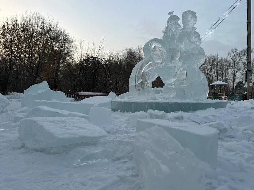 Ледовая скульптура в Ангарске