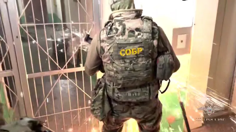 Полицейские накрыли мошеннические колл-центры в Иркутске и Новосибирске