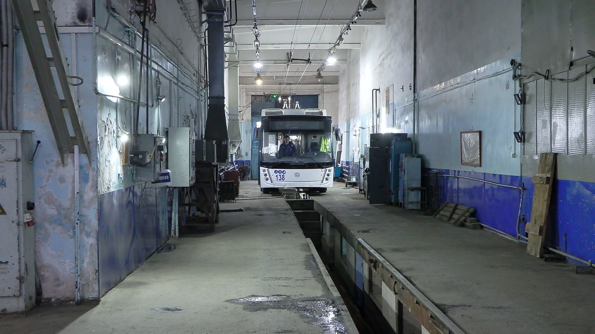 В Братске могут за счет поставщика заменить сгоревший троллейбус за 30 миллионов