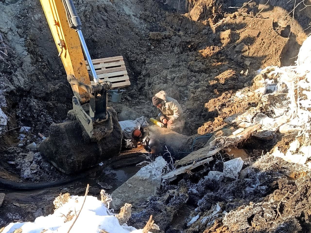 Воду вернули жителям Шелехова, но пить ее нельзя