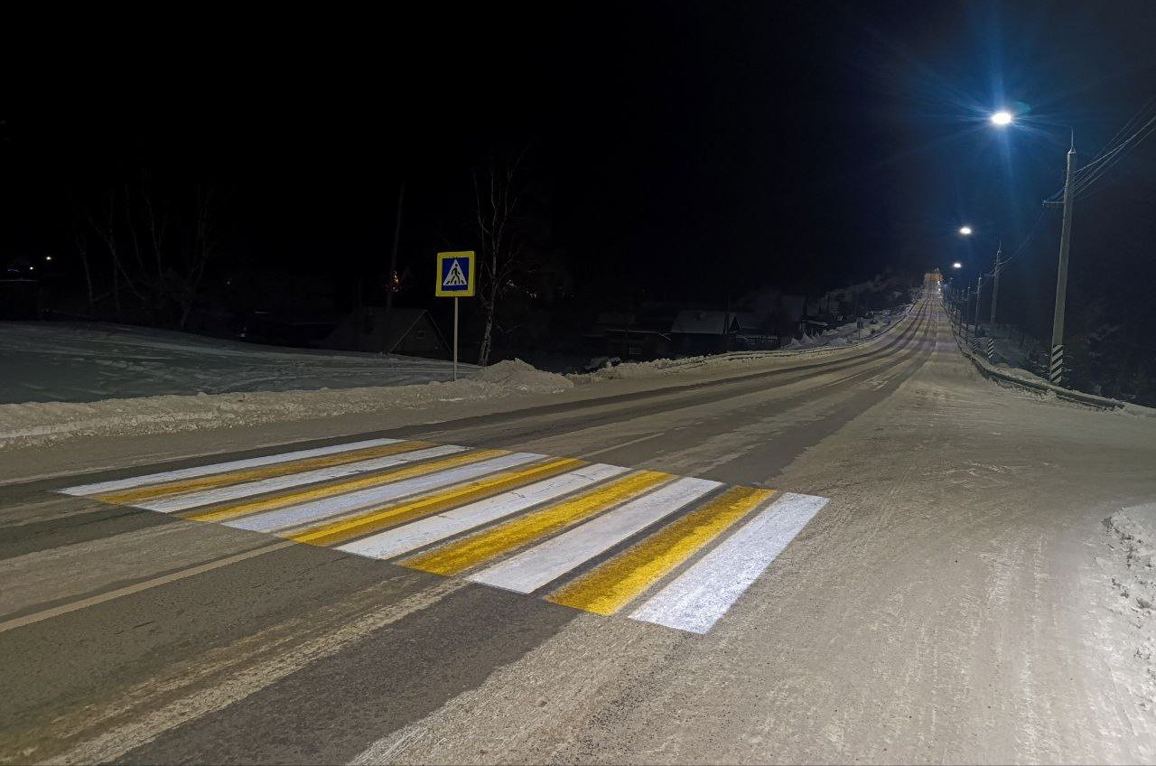 Проекционные «зебры» установили на Байкальском тракте