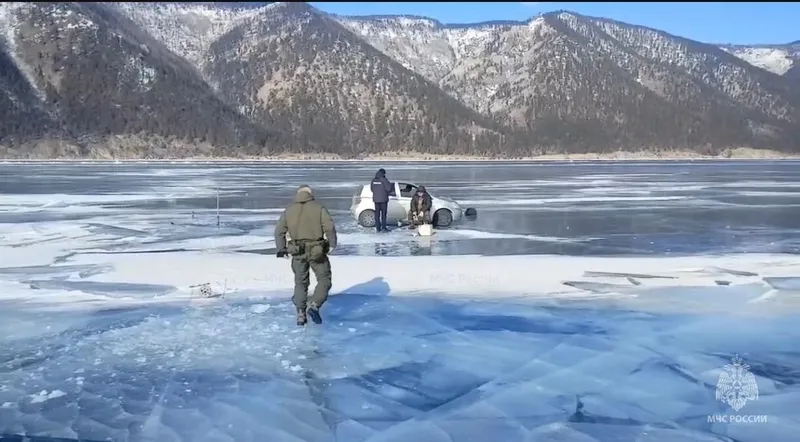 В Ольхонском районе ввели особый режим из-за ледовой обстановки