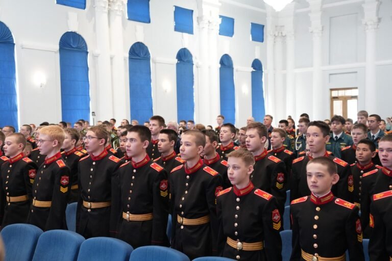 Курсанты кадетского училища, г. Иркутск