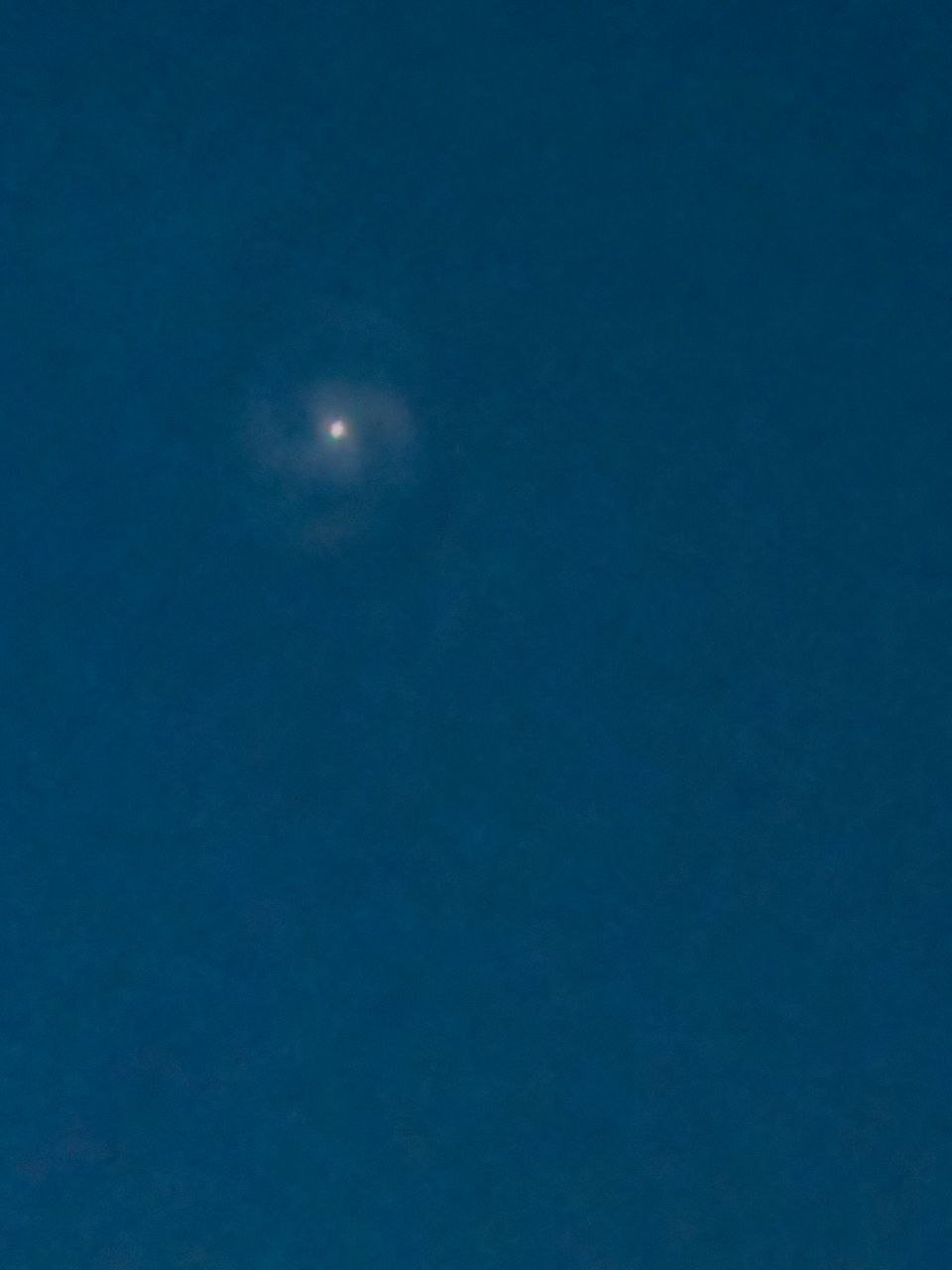 Светящийся объект в небе над Иркутской областью