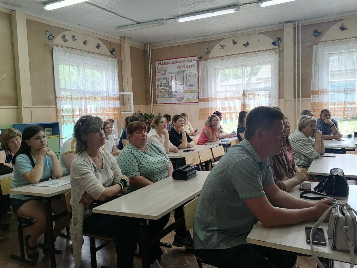 Школа в Слюдянке