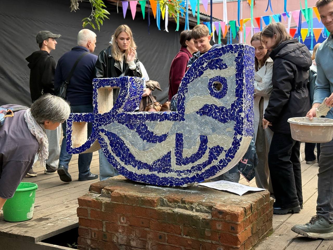 В Иркутске установили нерпу из отходов БЦБК