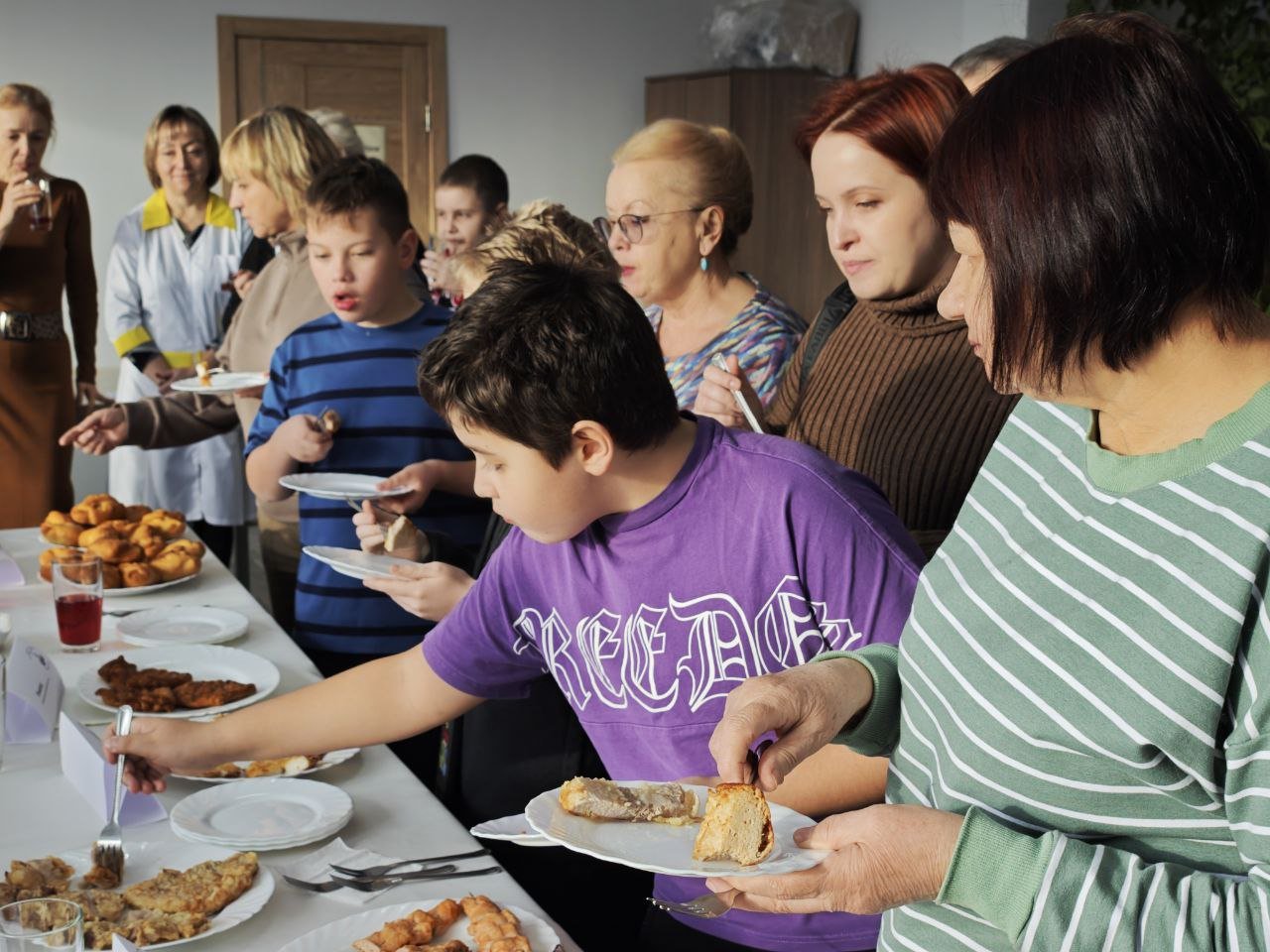 В школах Иркутска теперь будут подавать бефстроганов и ромштекс