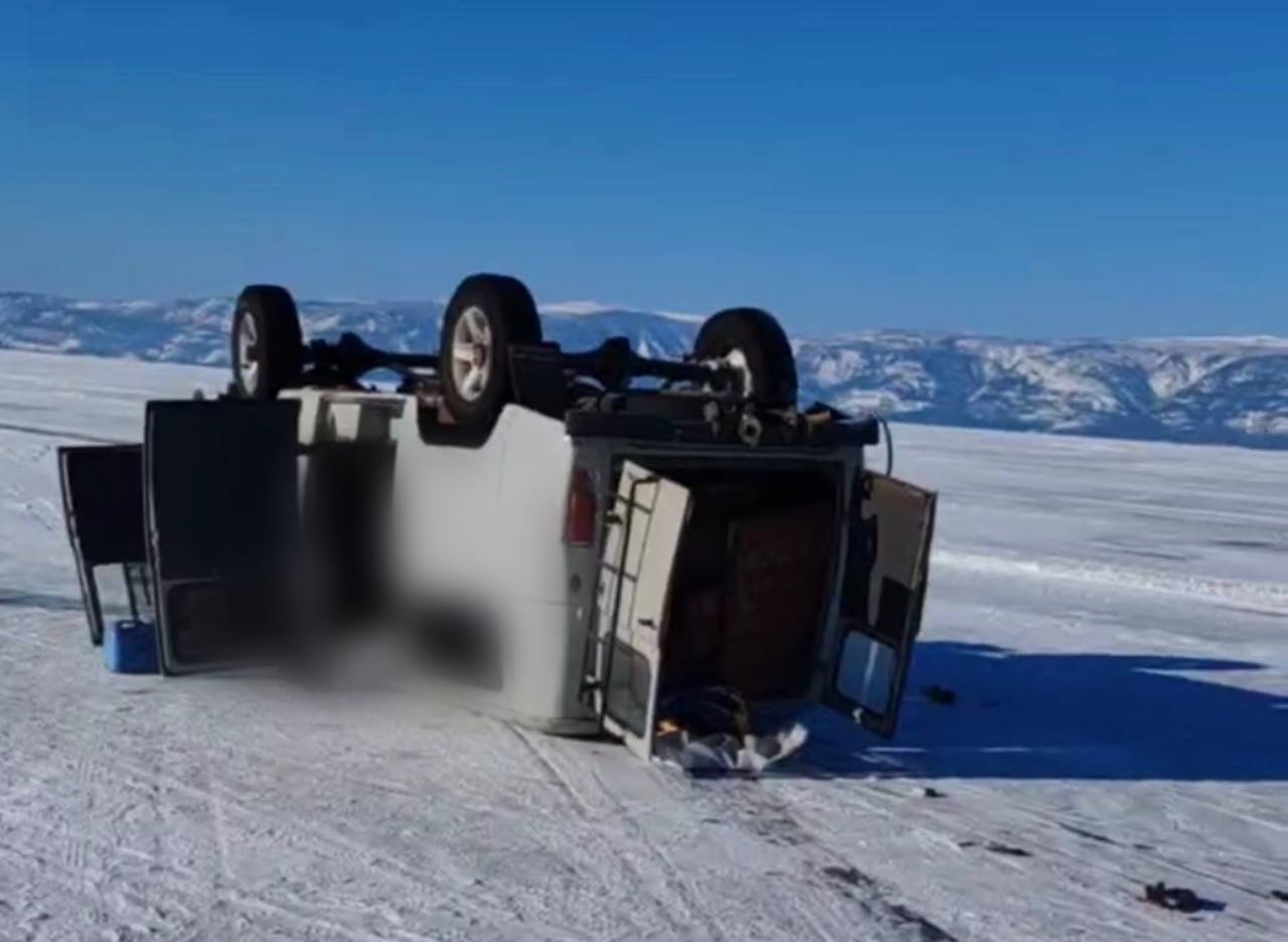 Суд установил запрет определенных действий для водителя опрокинувшегося на льду Байкала авто