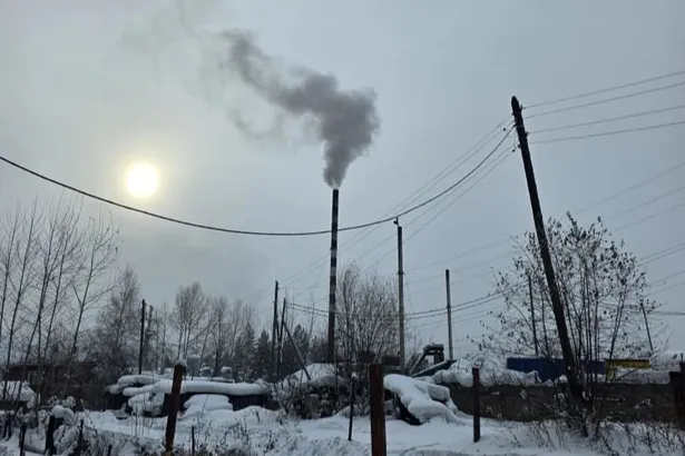 Новая авария: в Бодайбо прорвало теплотрассу у подключенных к отоплению домов