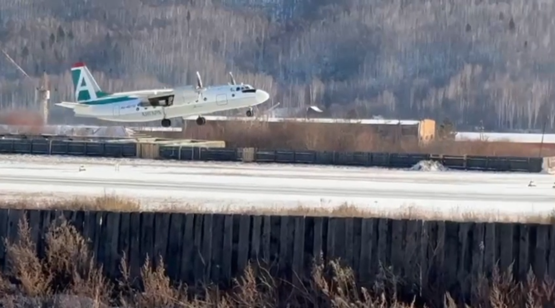 «Прощание» Ан‑24 с аэропортом Бодайбо: «Ангара» прекратила полёты в золотую столицу Приангарья