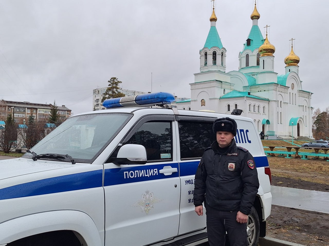 Полицейского из Ангарска наградили медалью за спасение рыбака