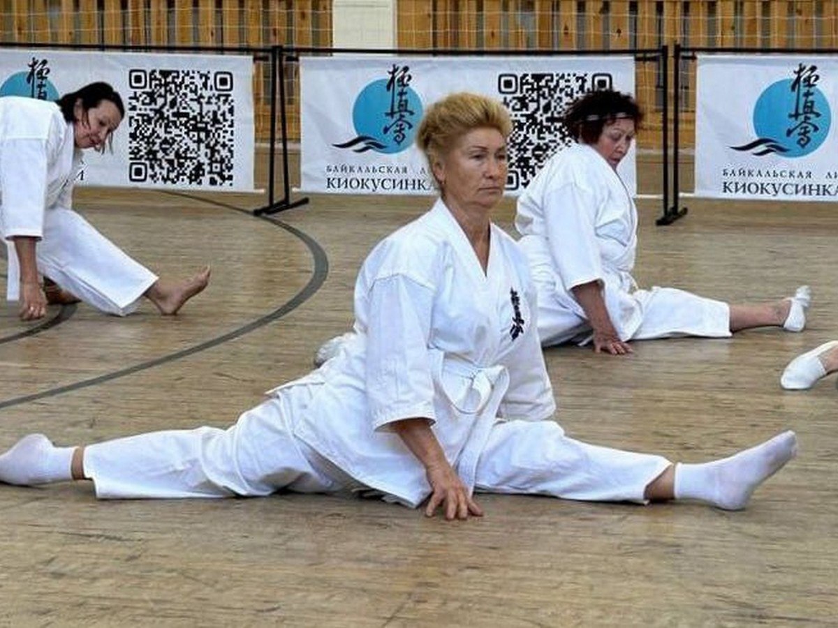 В Иркутске прошла аттестация по каратэ для старших возрастов